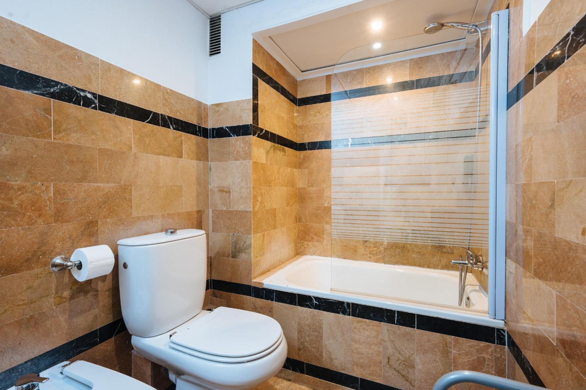 Novalia Home Suite Севиля Екстериор снимка